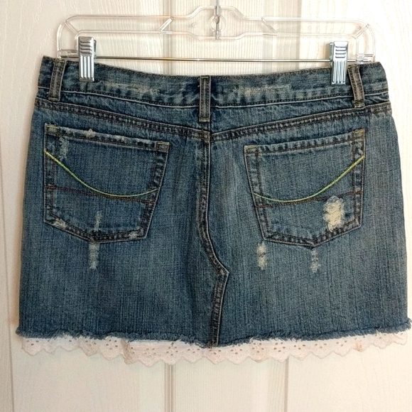🤩Y2K Mini Jean Skirt Eyelet Lacing Size Small - Picture 4 of 5